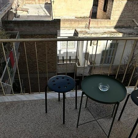 Minimal Apartment Next To The Center Афины Экстерьер фото